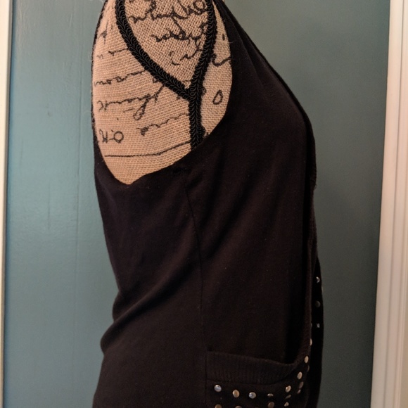 ✴️ Decree Sleeveless Sweater ✴️ - Picture 6 of 7